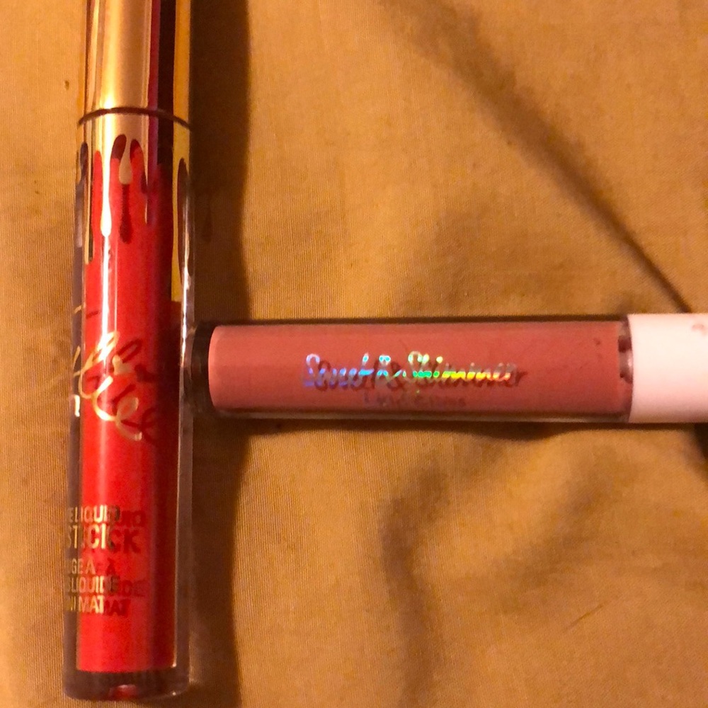 Dynamic, sexy, duo Lipgloss